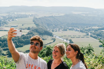 Jolien en collega's tijdens een bedrijfsuitje