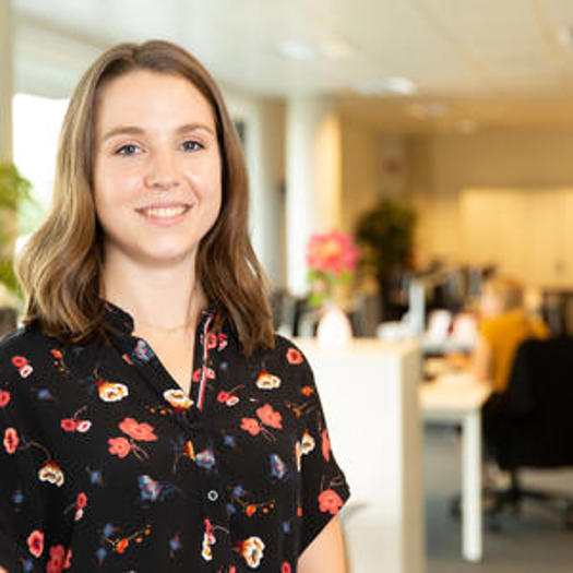 Zenna Vanderstukken Op Kantoor